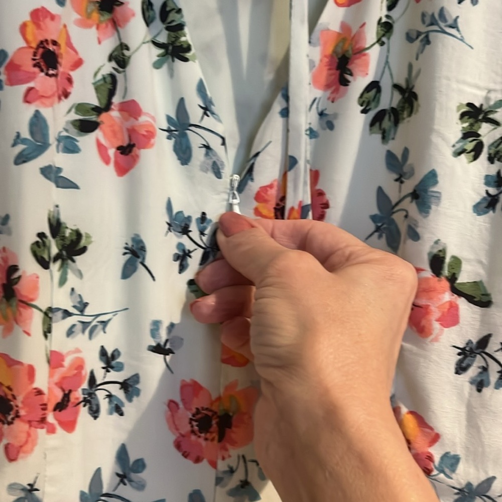 Loft Dress - Picture 4 of 12
